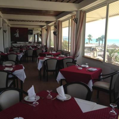 Hôtel 5* Pied Dans l'eau et Titre Foncier à Vendre à Hammamet