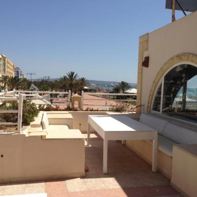 Hôtel 5* Pied Dans l'eau et Titre Foncier à Vendre à Hammamet