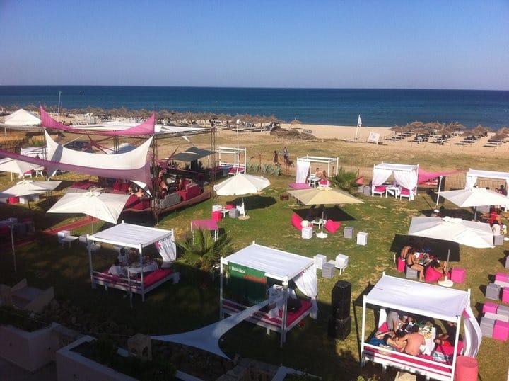 Hôtel 5* Pied Dans l'eau et Titre Foncier à Vendre à Hammamet